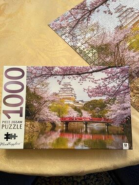 EUC Himeji Castle, Japan-Cherry Blossom Mindbogglers Puzzle 1000-Piece